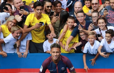 ނޭމާ އަށް ރޭގެ މެޗުގައި ކުޅެވޭ ގޮތެއް ނުވި