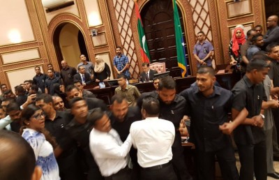 މުލައްދަނޑީގެ ބާރު ނޫން ބާރެއް ސަރުކާރުގެ ނެތް!