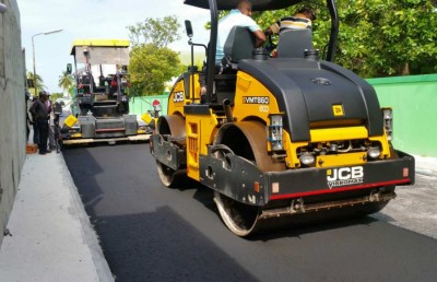 ދިއްދޫ މަގުތަކުގައި ތާރު އަޅަން ފަށައިފި، ރައްޔިތުން ހިތްހަމަނުޖެހޭ ގިނަ ކަންތައްތަކެއް