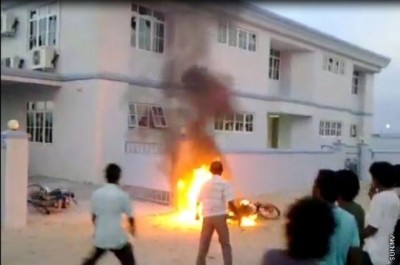 ތިނަދޫ ހުޅުޖެހުން:
ދައުވާ ސާބިތުކުރުމަށް ފޮޓޯ އާއި ވީޑިއޯ ފްޓޭޖެއް ހުށަހަޅައިފި