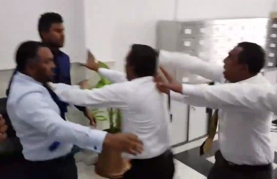 މަޖިލީހުގައި މިއަދު އޮތީ އަަވަގުރާނަ ގޮވުމާއި ތަޅާފޮޅުން!