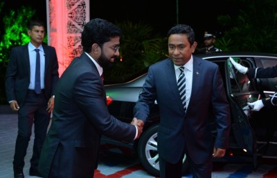 ރައީސަށް ޚާއްސަ މެސެޖެއް ދެއްވަން ގާސިމް އެދިވަޑައިގަތް: އަޒްލީން