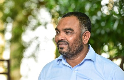 އަވަގުރާނަ ގޮވުނީތީ މެމްބަރު އަލީ އާރިފް ރައްޔިތުންގެ ކިބައިން މާފަށް އެދިވަޑައިގެންފި