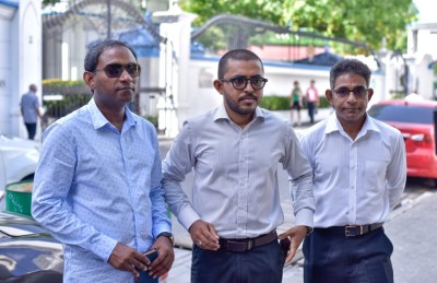 ސުޕްރީމް ކޯޓުން އެދުނީ ޝަކުވާއެއް އޮތް ނަމަ ލިޔުމުން ހުށަހަޅަން: މެމްބަރުން