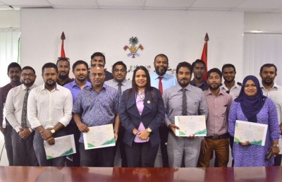 މުއްދަތުގެ ހަމަވުމުގެ ކުރިން ކްލަބް ޖަމިއްޔާތައް ރަޖިސްްޓްރީ ކުރުން ލާޒިމް: ކޮމިޝަނަރު