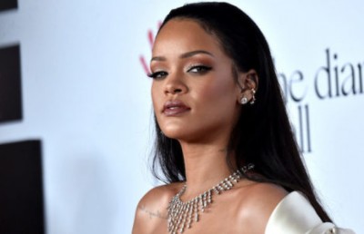 ރިހާނާގެ ފެންޓީ ބިއުޓީ 40 ޝޭޑުގެ ފައުންޑޭޝަނާއެކު ރިލީޒްކުރަނީ