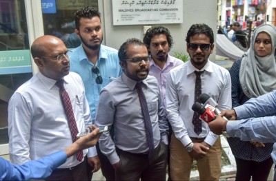 ޔާމީންގެ މަރާއި ފާރިސްގެ ޝަރީއަތް ލައިވްކުރަން ރާއްޖެ ޓީވީން އެދިއްޖެ