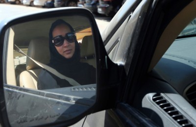 ސައުދީ އެކްޓިވިސްޓް ބުނަނީ ގައުމަށް ގޮސް ކާރު ދުއްވާނެ ކަމަށް