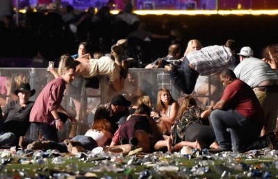 ލަސް ވެގަސްގެ ކޮންސެޓަކަށް ބަޑިޖަހާ 50 މީހުން މަރާލައިފި