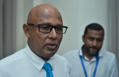 ބޮއިކޮޓްކޮށްފައި ވަނިކޮށް އޭޑީކޭ ނާޝިދާއި ޝަރީފް ކޮމިޓީގައި ބަޖެޓަށް ވޯޓު ދެއްވައިފި