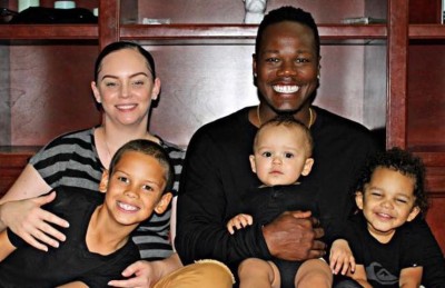 އެއްމާބަނޑު ދެބެއިން، އެކަމަކު މައިންބަފައިން ތަފާތު