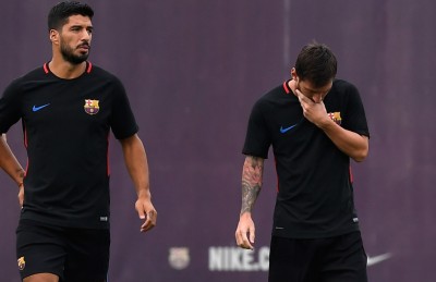 ފޯމުން ކަޓާފައިވާތީ ސުއަރޭޒް ކަންބޮޑުވެފައި