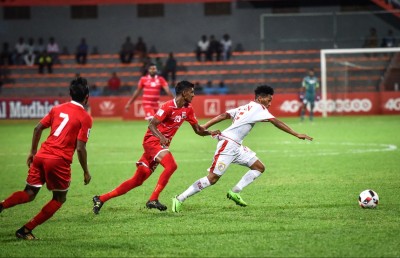 ގައުމީ ފުޓްބޯޅަ ޓީމު ގަދަ ކަނޑެއްގައި، ސަލާމަތްކުރޭ!