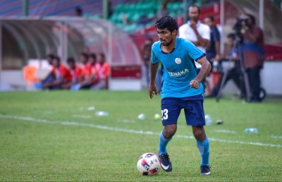 ހިތް އޮތީ ނިއުގައި، އެކަމަކު ސައްޓު ރަނގަޅު އޮފާއެއްގެ އިންތިޒާރުގައި