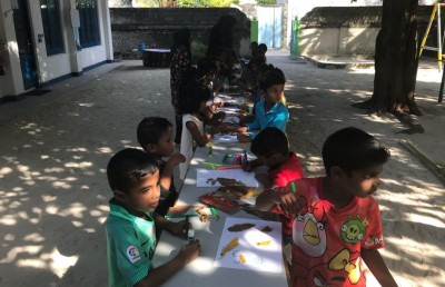 ސޮނެވާ ޖާނީން ނ. އަތޮޅު މަދަރުސާ އަށް ތަކެތި ހަދިޔާކޮށްފި