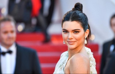 އެންމެ އަގުބޮޑު މޮޑެލް އަކީ ކެންޑާލް ޖެނާ