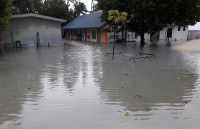 ދ. މީދޫގައި އާދަޔާހިލާފަށް ފެންބޮޑުވެ، ހާލުގައި ޖެހިއްޖެ