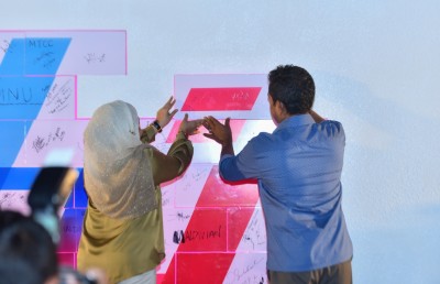 15 ބުރީގެ ހަތަރު ޓަވަރު އަޅައިދޭނެ ބަޔަކު ކަސްޓަމުން ހޯދަނީ