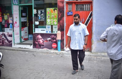 ލޯފަން ދިވެހިން، ޒަމާނީ ވަސީލަތްތަކުގެ އިންތިޒާރުގައި