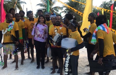 ސަޕޯޓަރެއްގެ ކުއްލި މަރަށް ފަހު ވެސް އިދިކޮޅު މީހުން ޖަލްސާ ބޭއްވުމުން ފާޑުކިޔަނީ