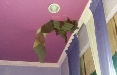 މިލަންދު އަށް ނަގޫރޯޅިއެއް އަރައި ދެ ގެއަކަށް ގެއްލުންވެއްޖެ