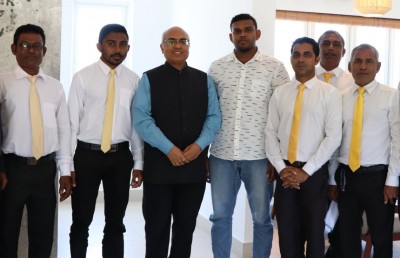ހުއްދަ ނެތި ސަފީރަކާ ބައްދަލު ކުރުމުން ގއ. އަތޮޅު ކައުންސިލްގެ ހުރިހާ މެމްބަރުން ސަސްޕެންޑްކޮށްފި