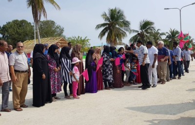 ސަރުކާރު ބަދުނާމުވާ ކަމަށް ބުނެ އިހަވަންދޫ ގިޑިގެތައް ނަގަން އަންގައިފި