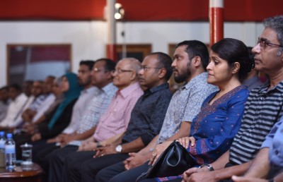 އެއް ކެންޑިޑޭޓަކު ހޮވުމުގެ މަޝްވަރާއަށް މަންދޫބުން ކަނޑައަޅައިފި