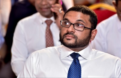 މަޖުބޫރު ކަމެއް ނެތް، އަދިވެސް ހުންނާނީ ރައީސް ޔާމީނާ އެކު: ޣައްސާން