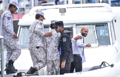 ހައްގުތަކަށް ހުރަސް އަޅާތީ، ފާރިސްގެ ފާޑު ކިޔުން ދައުލަތަށް