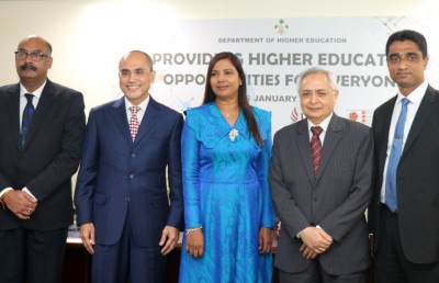 ރާއްޖެއަށް ސްކޮލަޝިޕް ދޭން ބޭރުގެ ހަތަރު ޔުނިވަސިޓީއަކާއެކު ސޮއިކޮށްފި