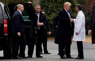 ޓްރަމްޕް ހުންނެވީ ފުރިހަމަ ސިއްހަތެއްގައި: ވައިޓް ހައުސް ޑޮކްޓަރު