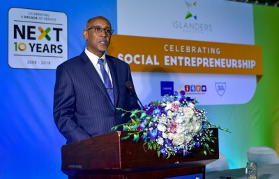 އައިލެންޑާސް އަށް 10 އަހަރު، އާ ޕްރީސްކޫލްތަކެއް ހުޅުވަނީ