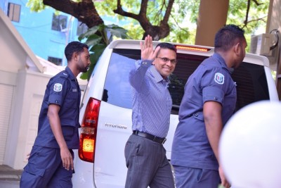 ނާޒިމް ބޭސްފަރުވާއަށް ބޭރަށް ދިއުމުގެ ހުއްދަ ދެވެން ނެތް ކަމަށް ނިންމައިފި