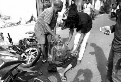 އުމުރުން ދުވަސްވީ މީހެއްގެ ގައިގައި ސައިކަލަކުން ޖެހި ޒަޚަމްވެއްޖެ