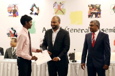 އޮލިމްޕިކް ކޮމިޓީން 10 އެތުލީޓަކަށް ސްކޮލާޝިޕް ދީފި