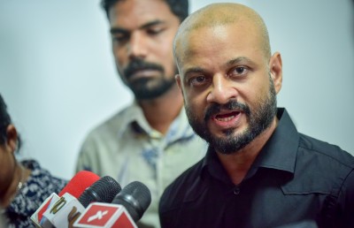 ޝަރީއަތާ ގުޅިގެން ފާރިސްގެ ޝަކުވާ ސުޕްރީމް ކޯޓަށް ހުށަހަޅައިފި