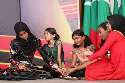ފުރަތަމަ ފަހަރަށް ފާހަގަކުރާ ދިވެހި ބަހުގެ ދުވަހުގެ ހަރަކާތް ފަށައިފި
