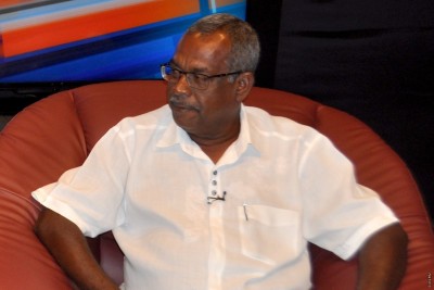 ހައްލު އޮތީ މަގުމަތީގައި ކަމަށް ގަބޫލެއް ނުކުރަން: ސަރަނގު