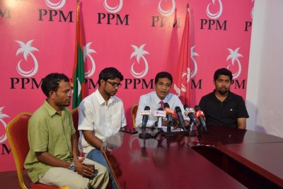 ޑިމޮކްރެސީ އޮތީ ޖަލަކު ނޫން، ޑިކޮމްރެސީ ދަނީ ބާރަށް ފެތުރެމުން: ނިހާން