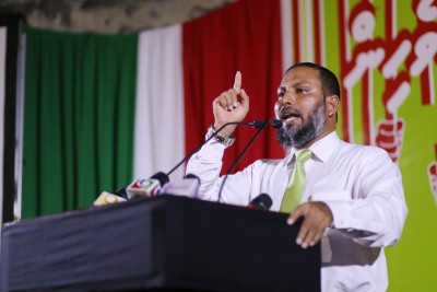 މޭ އެކެއްގައި ރައީސް ޔާމީނަށް ޖެހޭނެ ސުލްހައިގެ މޭޒަށް އަންނަން: އިމްރާން