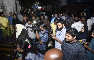 އަމުރު ތަންފީޒު ކުރި ނަމަ އެއީ އަނެއް ފެބްރުއަރީ 7: ރައީސް