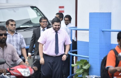 އަމުރު ތަންފީޒު ކުރި ނަމަ އެއީ އަނެއް ފެބްރުއަރީ 7: ރައީސް