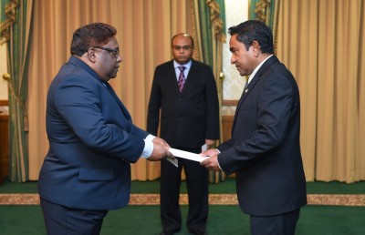 "ހައްޔަރުކުރާކަށް ނޫޅޭ، އިސްތިއުފާ ދޭކަށް ވެސް ހުށަހެއް ނާޅާ"