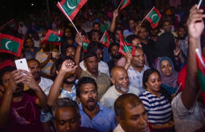 އަމުރު ތަންފީޒު ކުރުމުގެ އަލާމާތެއް ނެތް! އިދިކޮޅު ރަތަށް!