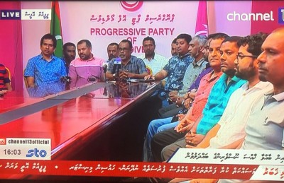 ޕާޓީގެ މެމްބަރުން ތިބީ ވަރަށް އިޚުލާސްތެރިކަމާއެކީ ރައީސް ޔާމީނާއެކު: ޒަމީރު