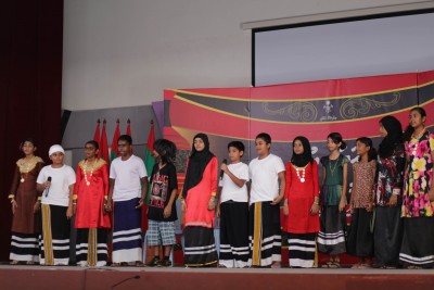 ދިވެހިބަސް 'މަރުވެދާނެ' ކަމުގެ ނިޝާންތައް ފެންނަން ފަށައިފި!؟