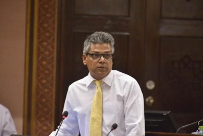 ރައީސް ނަޝީދަށް އަނިޔާއެއް ލިބޭ ނަމަ އެކަމާ ދެކޮޅަށް މަސައްކަތްކުރާނަން: މޫސާ މަނިކު
