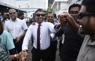 ބޭނުންވީ ފާރިސަށް ހެދި ގޮތަށް އަޅުގަނޑު ވެސް ފްރީޒްކުރަން: އިލްހާމް