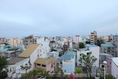 އަތޮޅުތަކުގެ މެޖިސްޓްރޭޓުންނާއި ކޯޓުތަކުގެ މުވައްޒަފުން މާލޭގައި އުޅޭ ސަބަބު އަންގަން އެދިއްޖެ